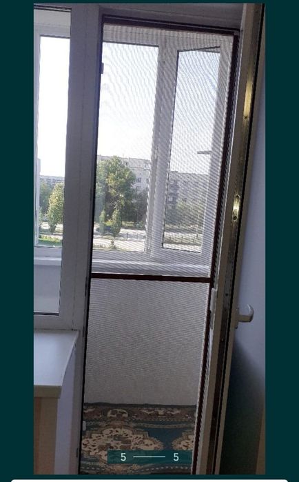 Продам москитную дверь