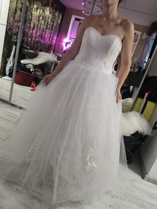 Rochie mireasa  marimea M-L
