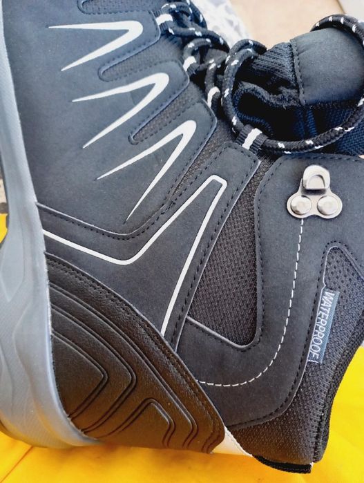 Bocanci negrii Crivit marime 45