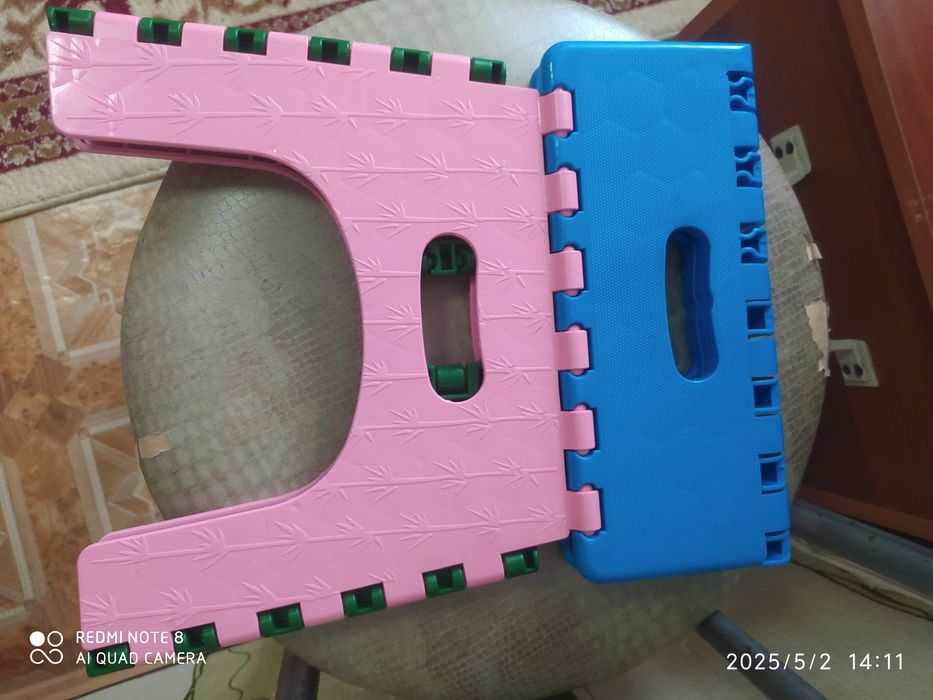 Продам детский складной стульчик