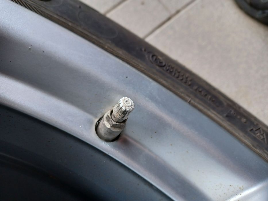 19-BMW X5.X6-F15.F16 Оригинални,зимни гуми 255.50.19