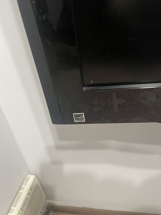 Продам телевизор Panasonic VIERA 37 LCD с кронштейном