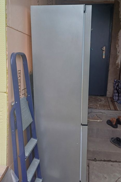 Холодильник морозильник indesit