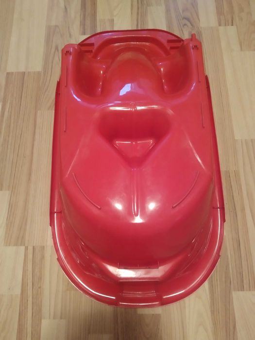 Бебешко корито в полулегнало /полуседнало/ положение/