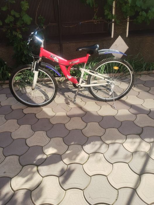 Vînd sau schimb bicicleta