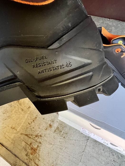 Vand pantofi protectie Uvex marimea 45
