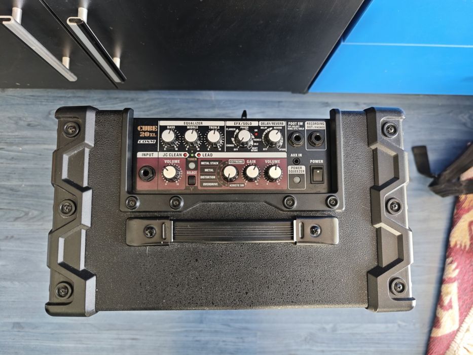 Roland Cube 20XL Celestion amplificator chitara