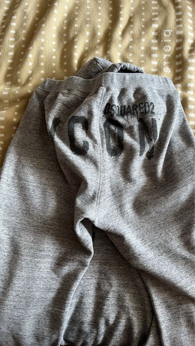 Анцунг Dsquared2