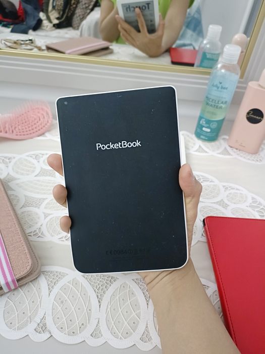 Продам электронную читалку Pocketbook.