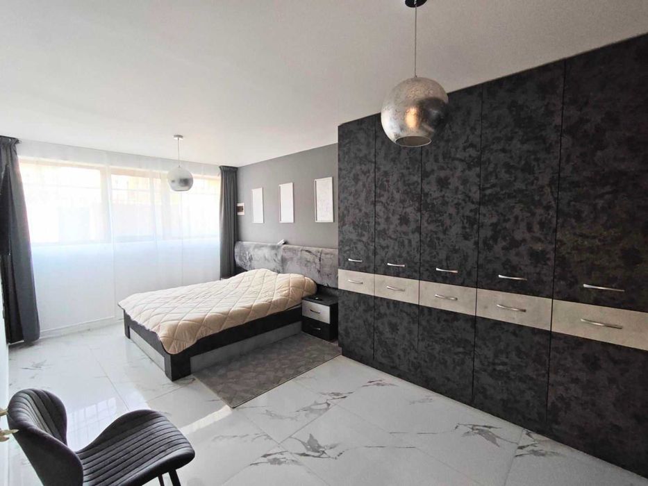 Продава се Четиристаен апартамент в Казанлък - 155 кв.м за 1742 €/кв.м - Снимка #6