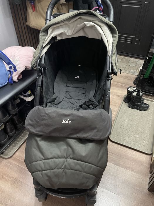 Коляска для младенца и до 4 лет