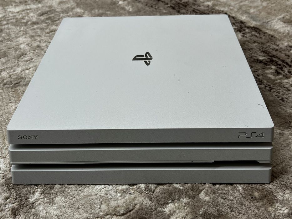 PS4 Pro, white , Firmware 11.50, 500Gb , modabil