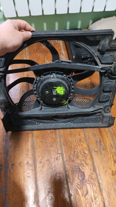 Продам БМВ вентилятор кондиционера на Е39