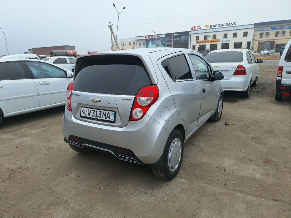 Spark kelishilgan xolda sotiladi.