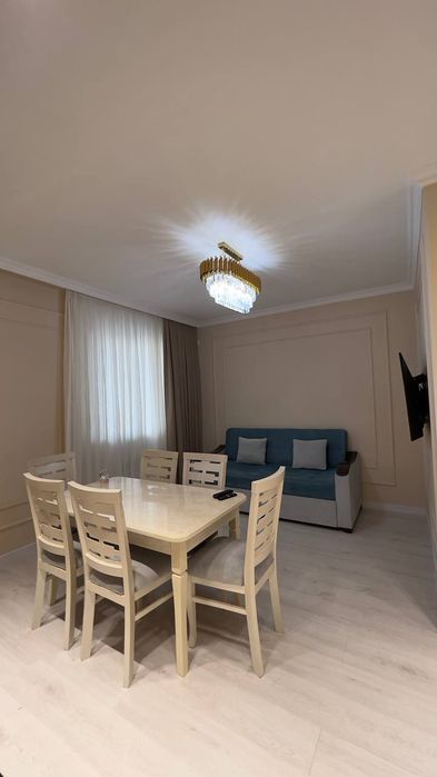 Сдаётся своя 3-комнатная своя без услуг Маклерам не безпакоит