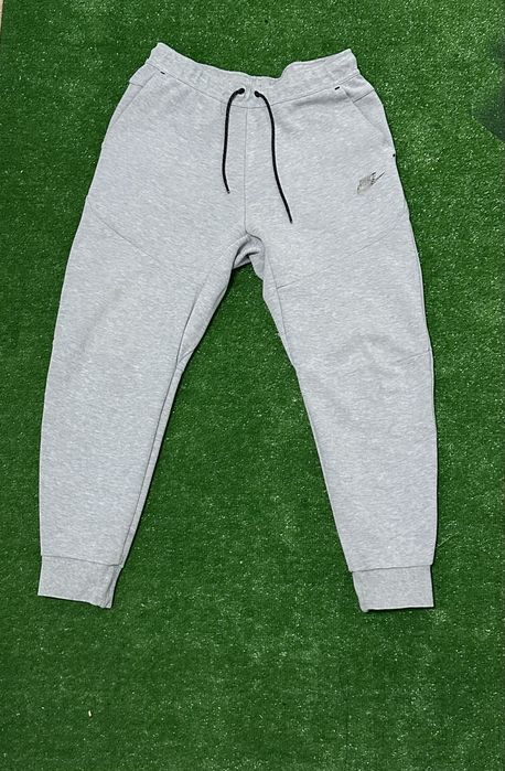 Долница nike tech fleece