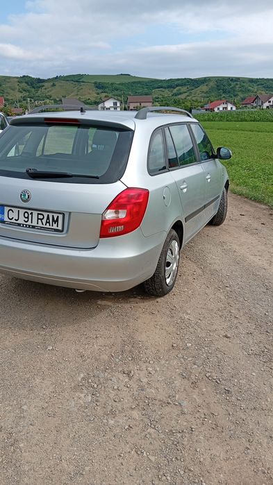 Vând Skoda Fabia
