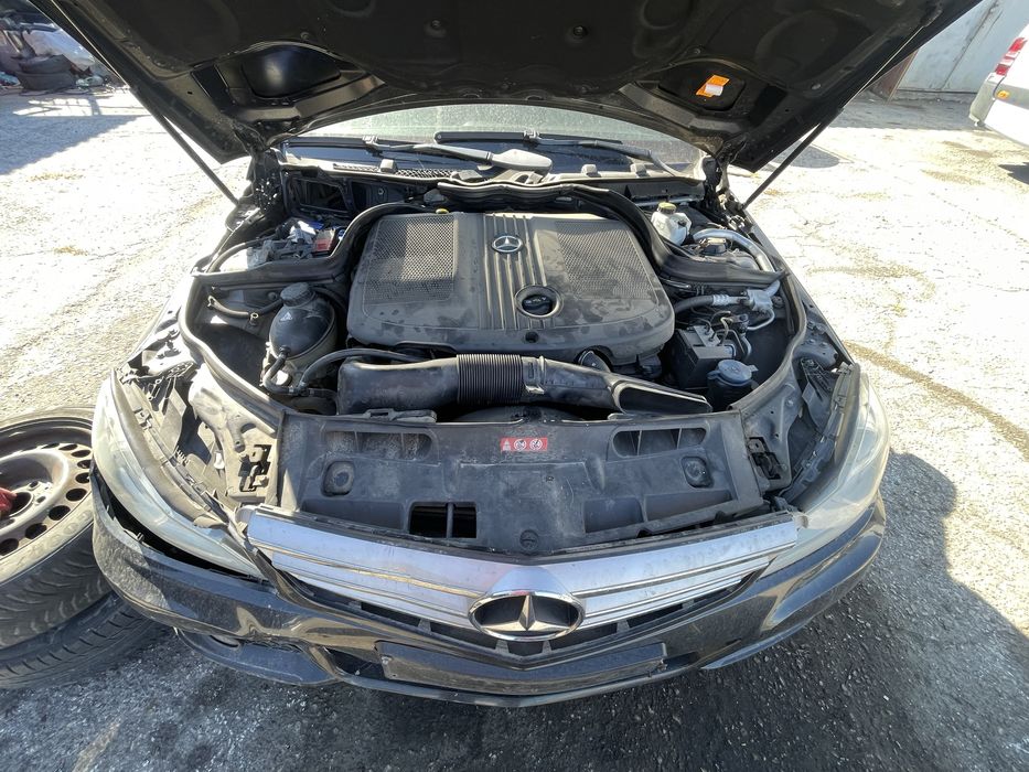 На части W204 Mecedes c 220 Facelift