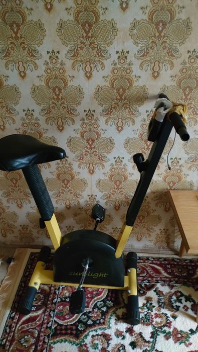 Bicicletă fitness. 150 fix