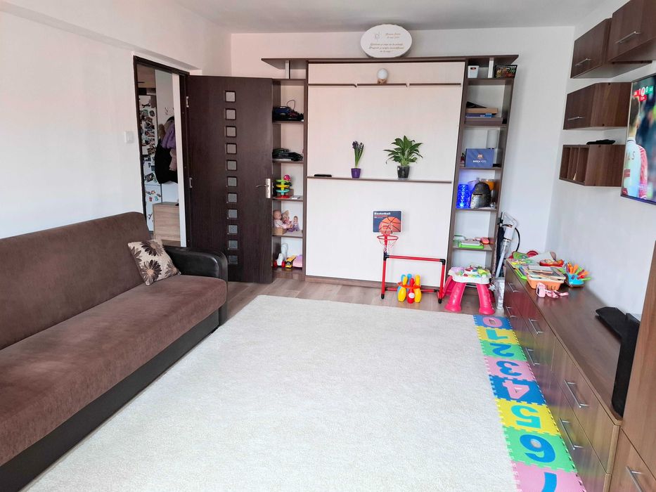 Apartament cu 2 camere de vanzare,renovat!