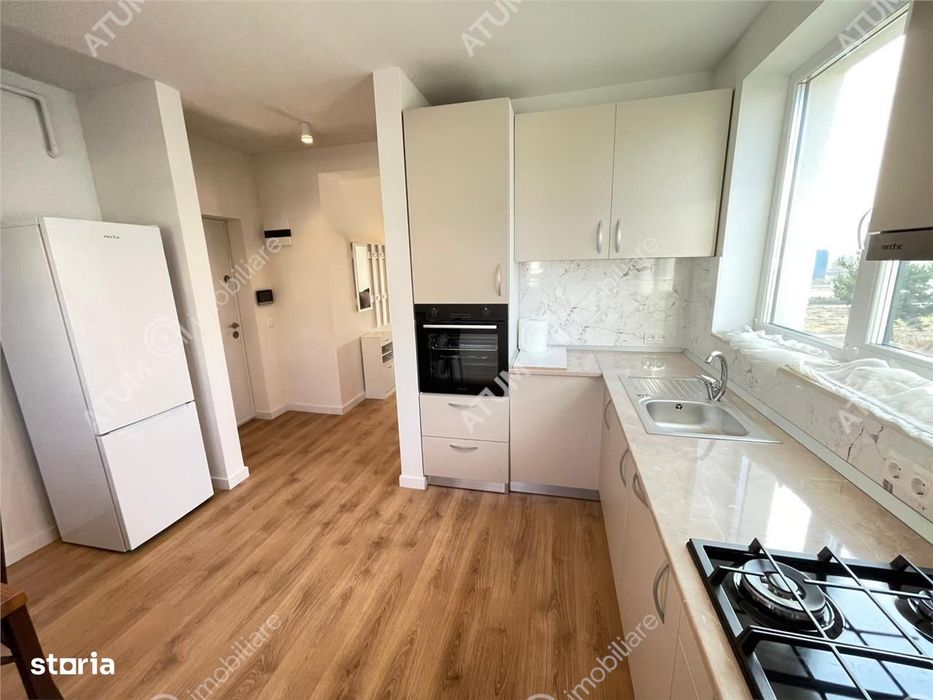 Garsoniera decomandata etaj 1 cu balcon si loc parcare in zona de Vest