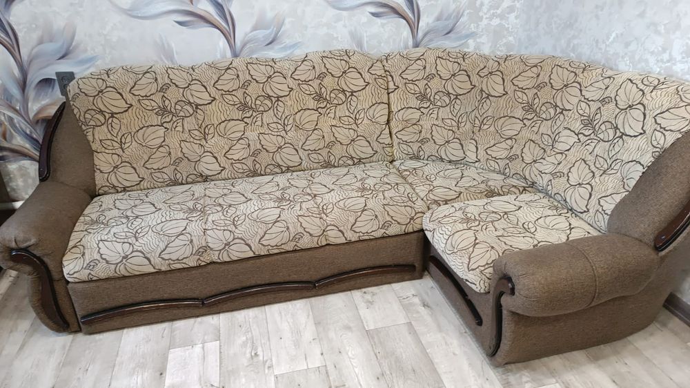 Диван для гостиной