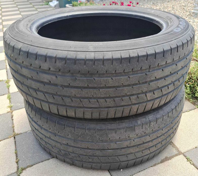 Vând 2 anvelope de vară, 225/55 R19, stare bună. Preţ pentru ambele