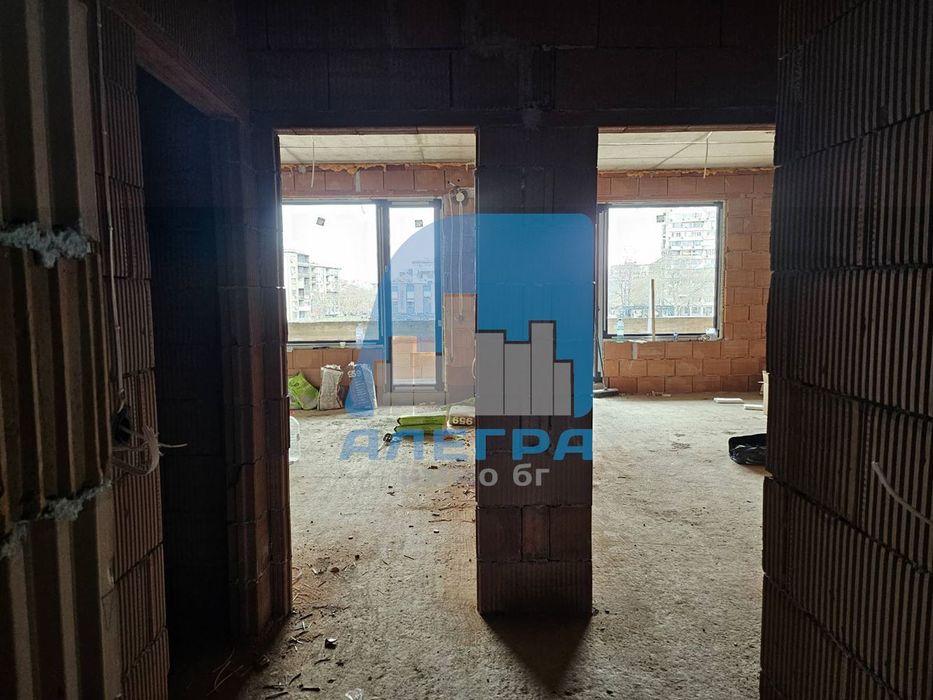 Продава се Двустаен апартамент в Пловдив, Каменица 1 - 93 кв.м за 2492 €/кв.м - Снимка #5