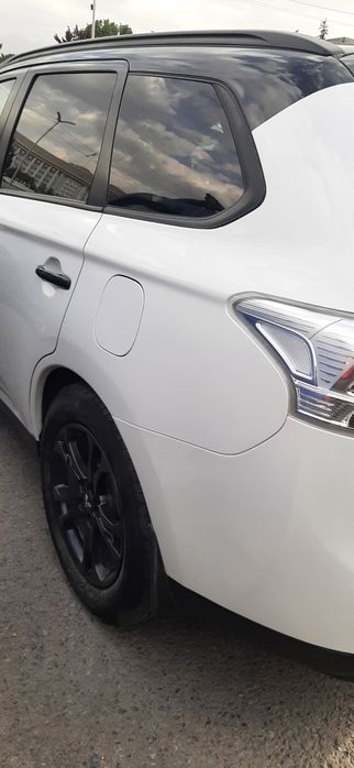 Митсубиси Аутлендер 3