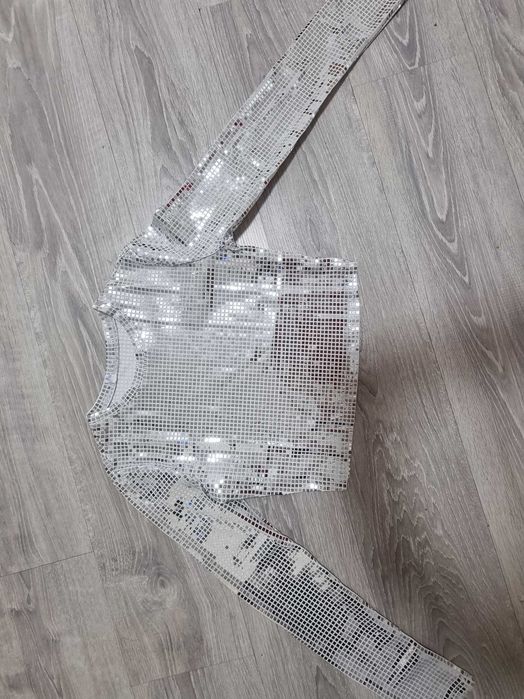 Платья вещи разные
