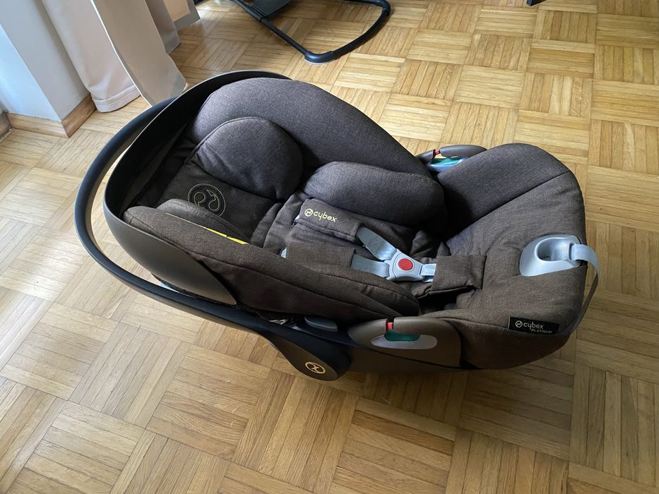 Cybex Cloud Z i-Size Plus Khaki Green + Bază Base Z ISOFIX
