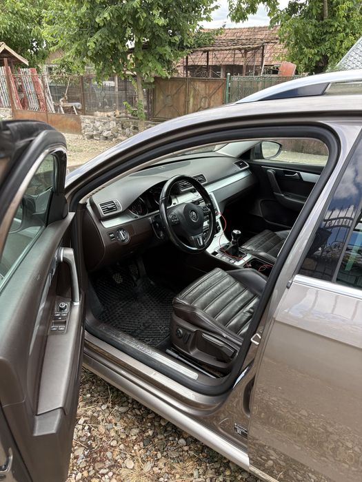 VOLKSWAGEN Passat 0 — imagine 2