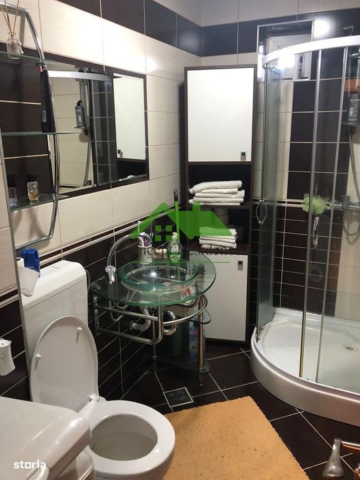Vand apartament 2 camere-zona Pressco