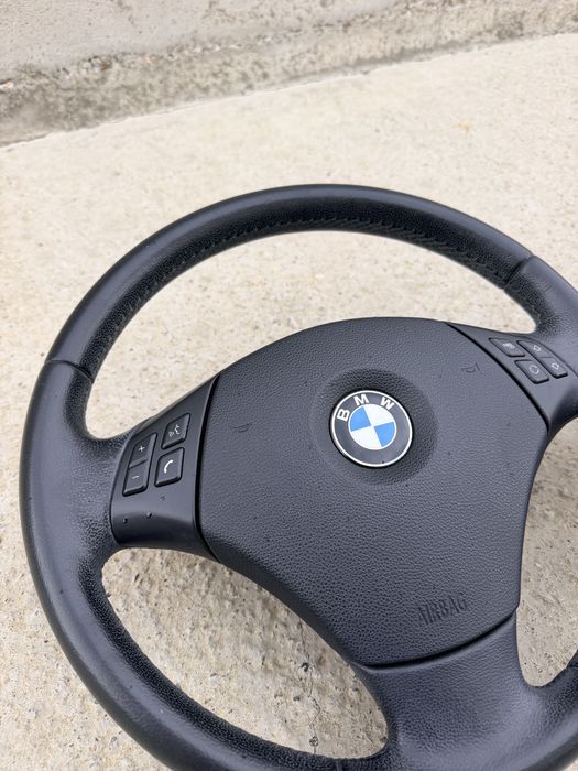 Vand Volan BMW , detin 2 bucati