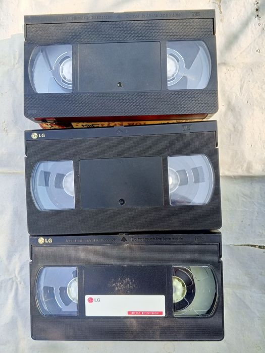 Видео кассета сотилади