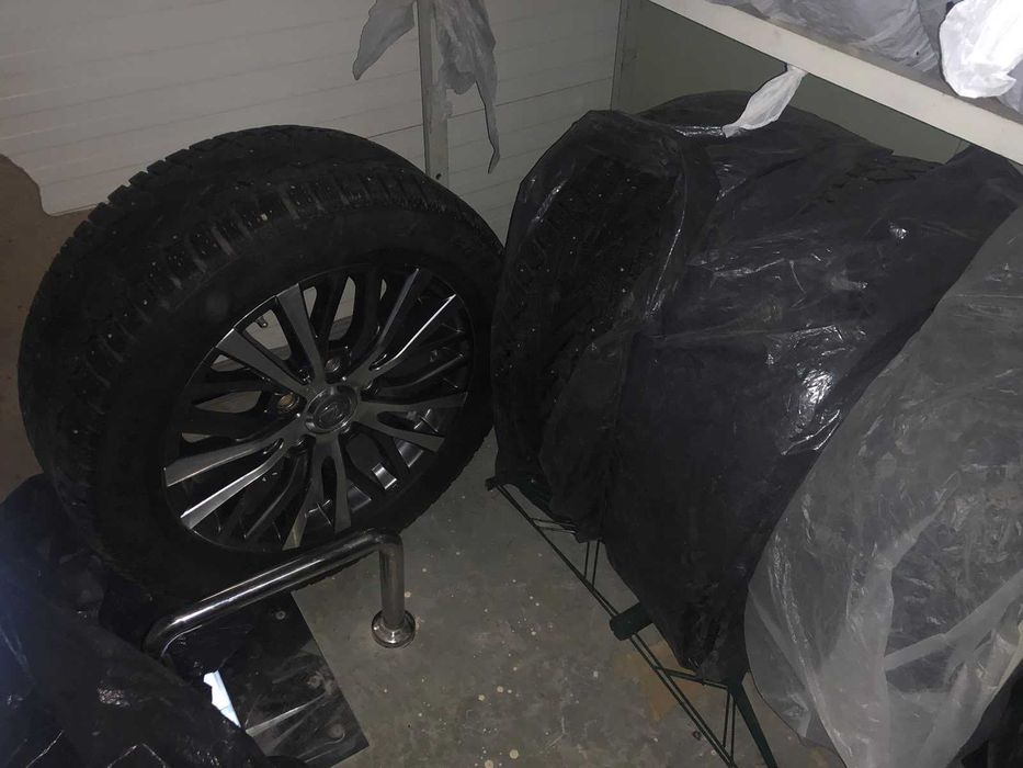 Продам титановые диски на Лексус 570.