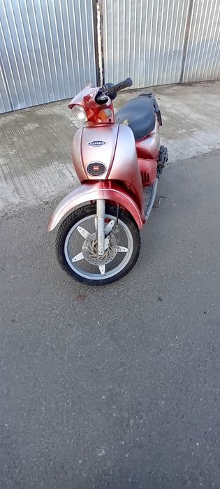 Vând scuter aprilia scarabeo 100cc !