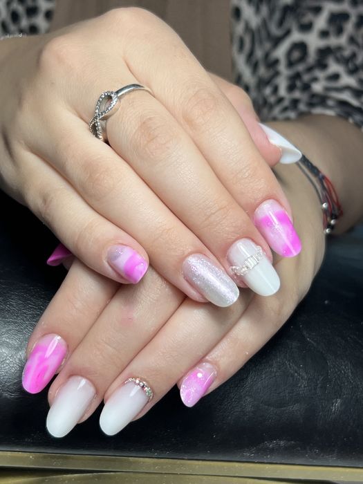 Manichiura -pedichiura si pensat