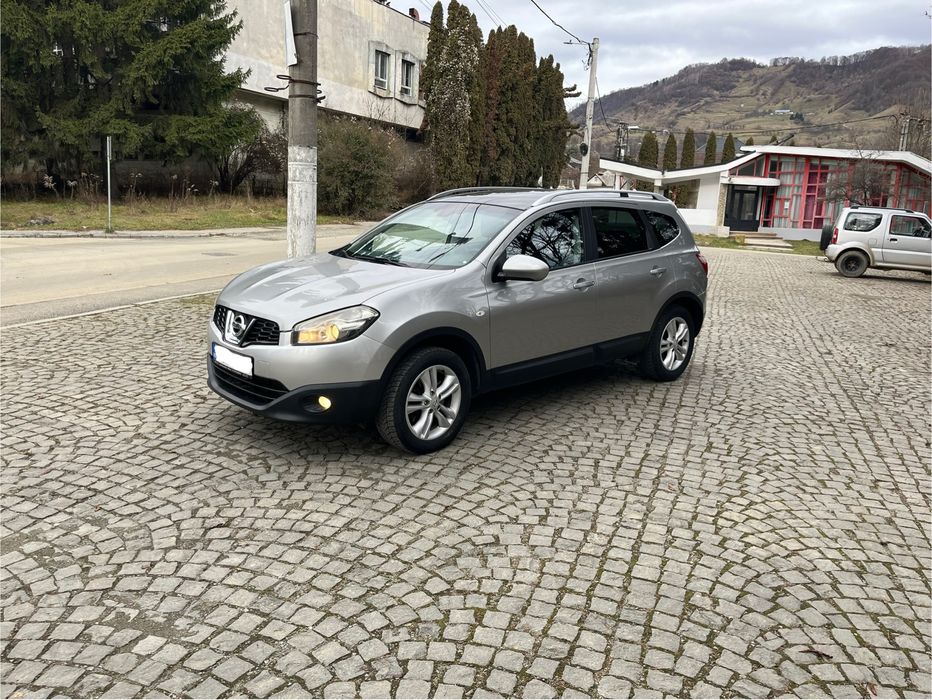 Nissan Qashqai+2 4x4 2.0 panoramic/automat
