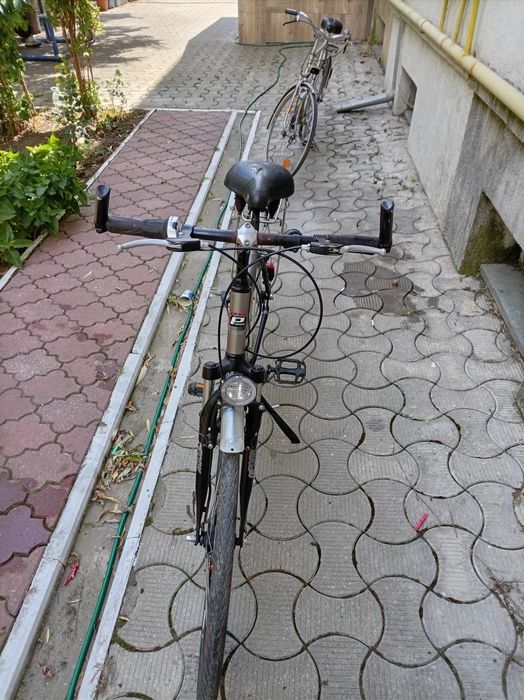 Vind noua biciclete stare f duna preț 300 lei