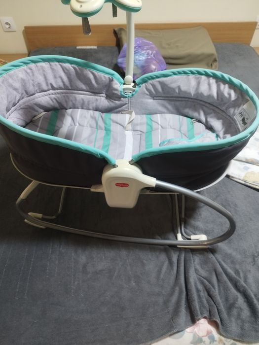 Люлка шезлонг и кош за бебе