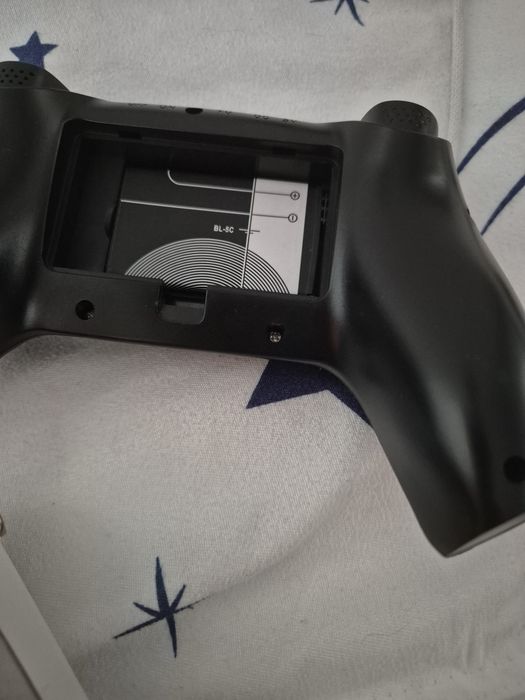 Consola P5 desugilata