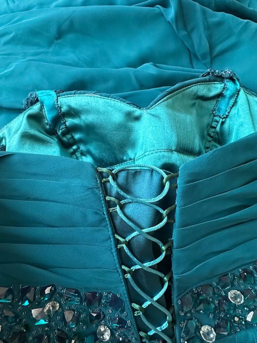 Дълга официална рокля