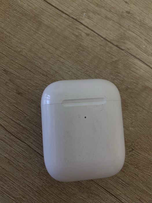 Airpods 1   В хорошем состаяний