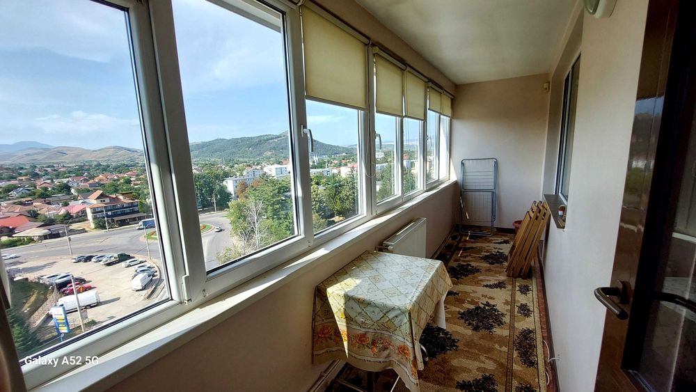 Inchiriez apartament 3 camere