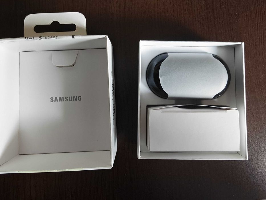 Samsung Galaxy Buds Plus - безжични слушалки с кутия и аксесоари