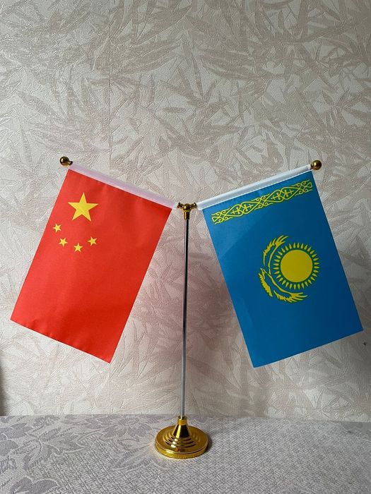 Железные Подставки для флажков