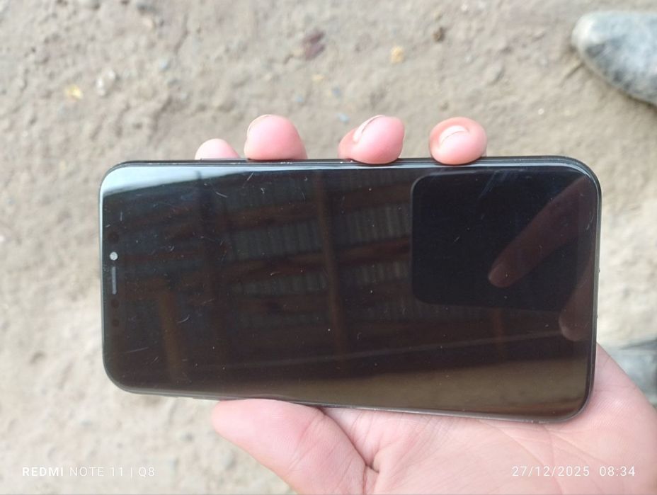 Iphone xr sotiladi 128gb