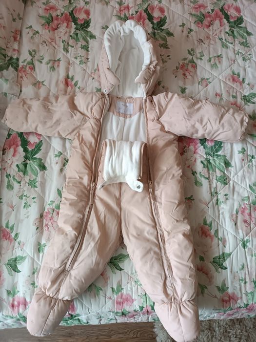 Демисезонный комбинезон Baby go.