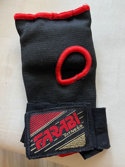 Вътрешни ръкавици за бойни спортове